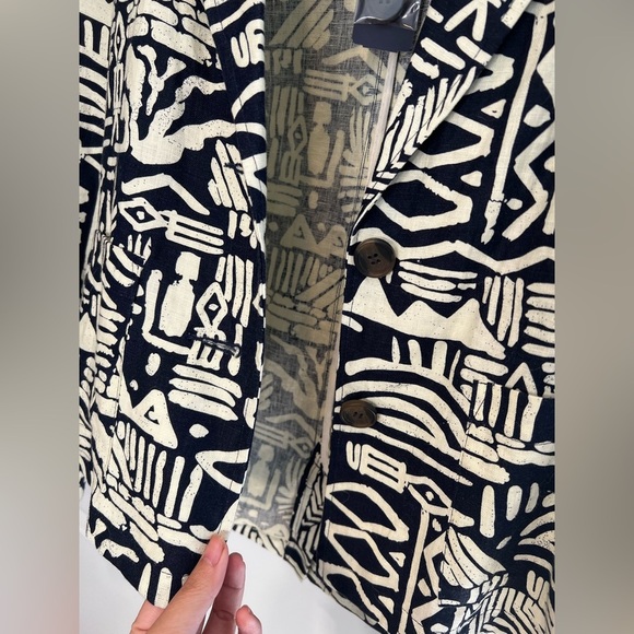 Forever 21 Patterned Black and White Blazer Size Medium - Picture 12 of 12